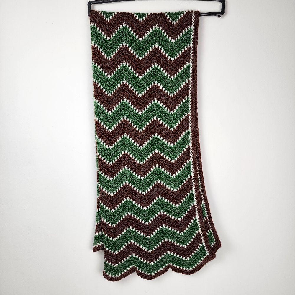 Handmade Crochet Throw Blanket Green Brown White Chevron Zigzag Scalloped Retro - Picture 4 of 16